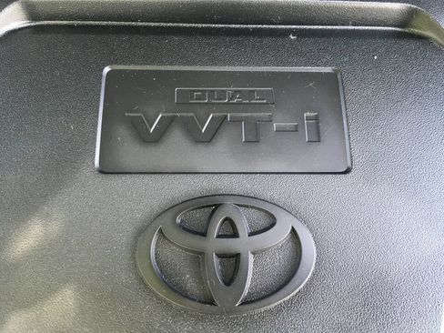Used 2018 Toyota RAV4 XLE AWD/4WD image 13