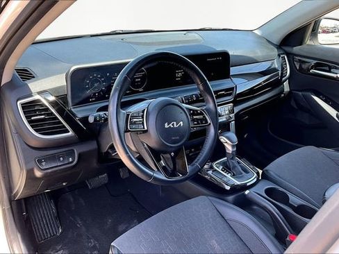 Used 2024 Kia Seltos S FWD image 13