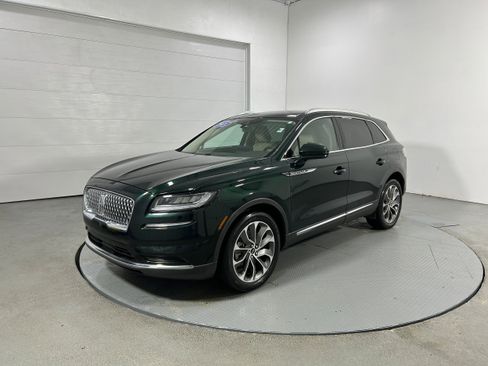 Used 2021 Lincoln Nautilus Reserve image 17