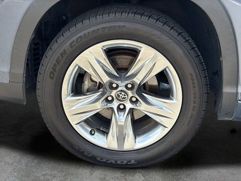 Used 2018 Toyota Highlander Limited FWD image 48