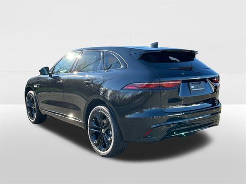 New 2026 Jaguar F-PACE R-Dynamic S image 2