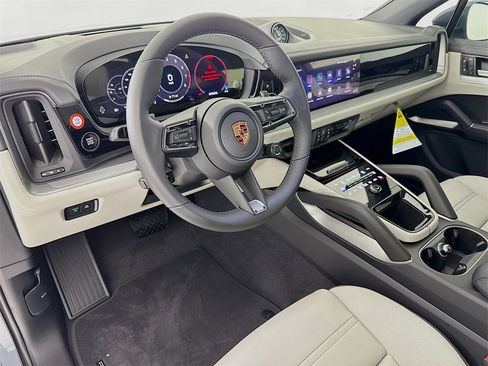 New 2026 Porsche Cayenne image 4