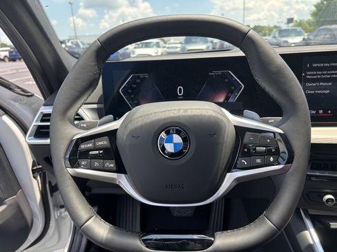 Used 2025 BMW 330i Sedan w/ Premium Package image 17