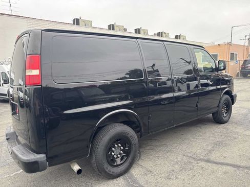 Used 2016 Chevrolet Express 2500 RWD image 7