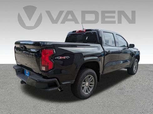 New 2024 Chevrolet Colorado LT w/ LT Convenience Package II image 19