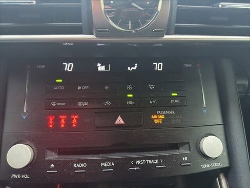 Used 2018 Lexus IS 350 AWD image 21