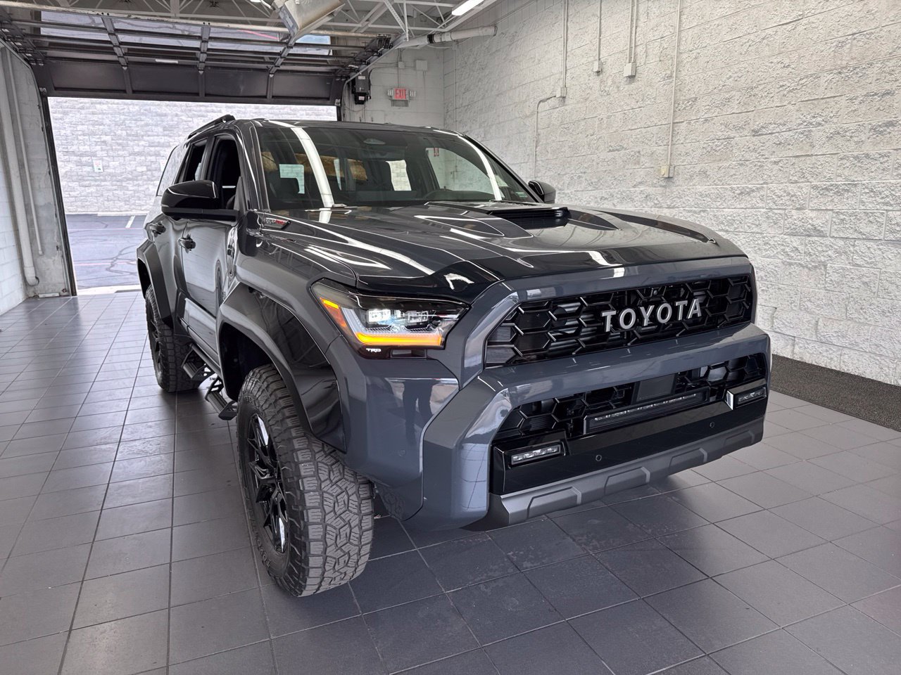 Used 2025 Toyota 4Runner TRD Pro AWD/4WD image 2
