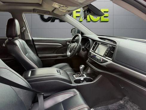 Used 2019 Toyota Highlander SE AWD/4WD image 27