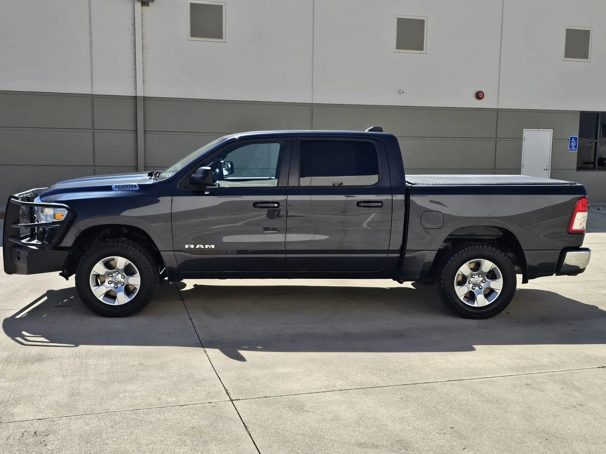 Used 2021 RAM 1500 Big Horn AWD/4WD image 8