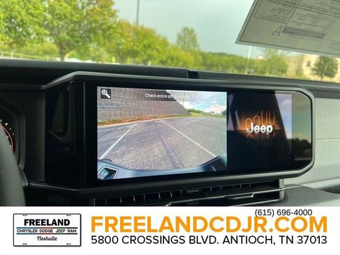 New 2025 Jeep Gladiator Willys image 29