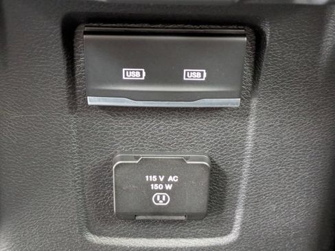 Used 2022 Jeep Wrangler Unlimited Rubicon w/ LED Lighting Group AWD/4WD image 14