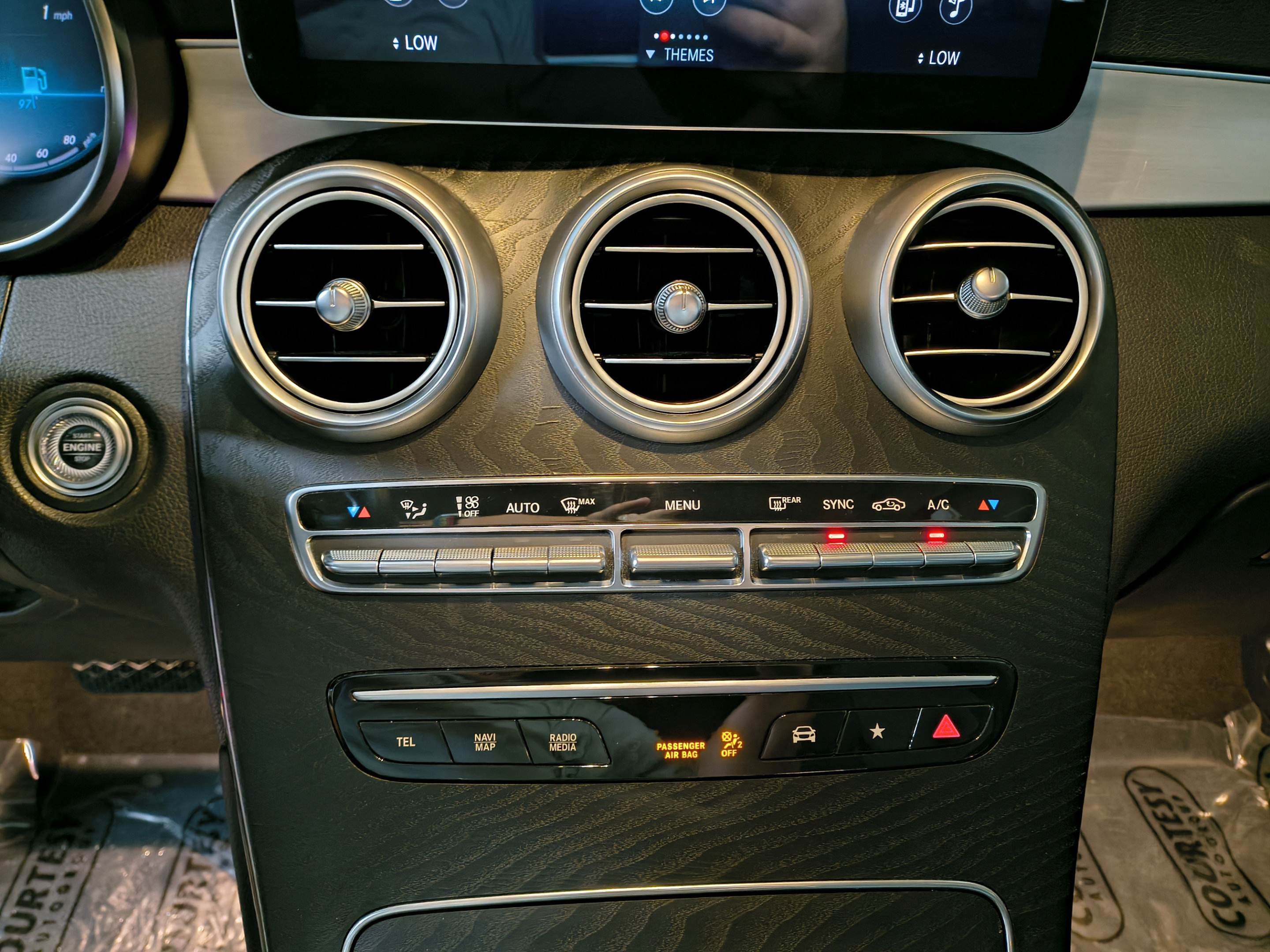 Used 2022 Mercedes-Benz GLC 300 image 27