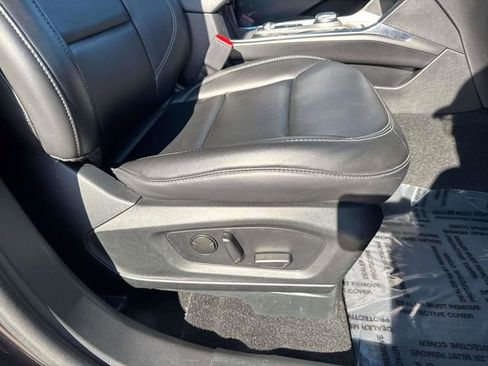Used 2024 Ford Explorer XLT w/ Equipment Group 202A image 14