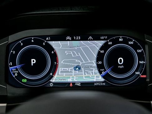 Used 2022 Volkswagen Atlas Cross Sport SEL Premium R-Line image 17