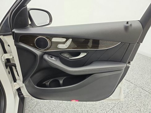 Used 2019 Mercedes-Benz GLC 300 image 20