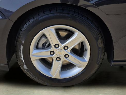 Used 2023 Chevrolet Malibu LS FWD image 11
