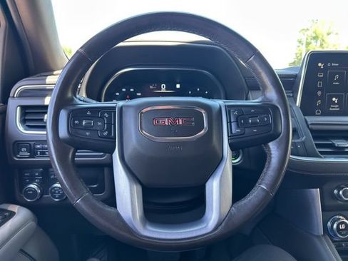 Used 2022 GMC Yukon SLT w/ SLT Luxury Package AWD/4WD image 30