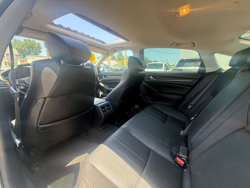 Used 2020 Honda Accord Touring image 17