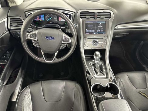 Used 2016 Ford Fusion Titanium FWD image 13