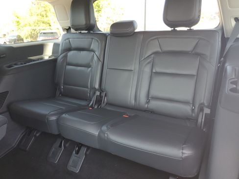 New 2027 Lincoln Navigator Reserve AWD/4WD image 32