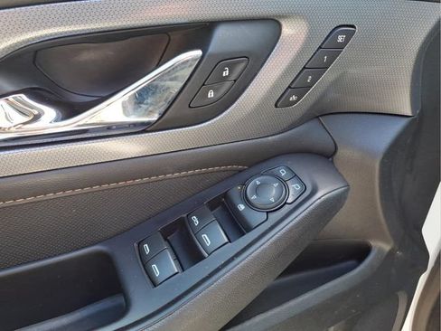 Used 2020 Chevrolet Traverse Premier w/ Redline Edition FWD image 19