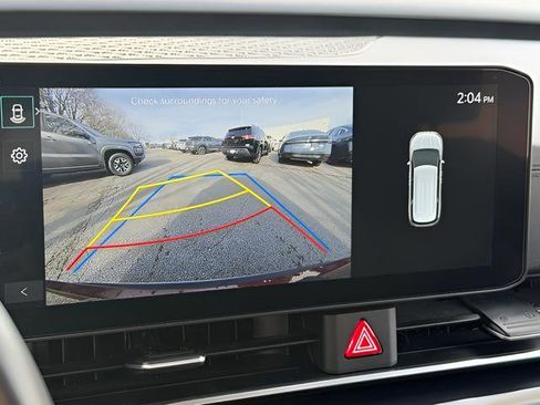 Used 2025 Kia Carnival FWD image 27