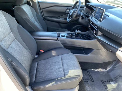 Used 2024 Nissan Rogue SV AWD/4WD image 24