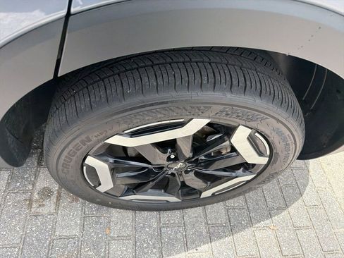 Used 2025 Kia Telluride S image 4