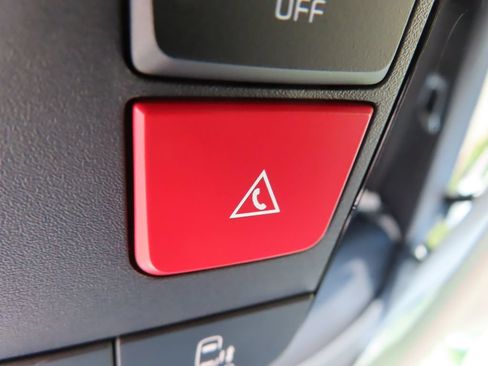 Certified 2026 Kia Carnival EX FWD image 17