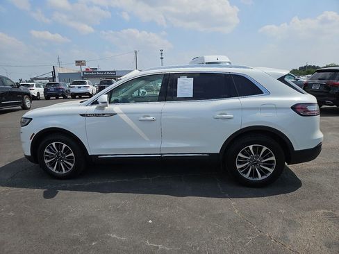 Used 2022 Lincoln Nautilus AWD w/ Premium Package image 3