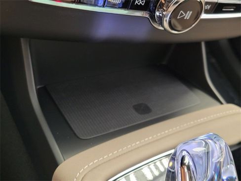 New 2026 Volvo XC90 B6 Ultra w/ Protection Package image 19