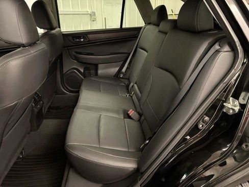 Used 2016 Subaru Outback 3.6R Limited AWD/4WD image 9