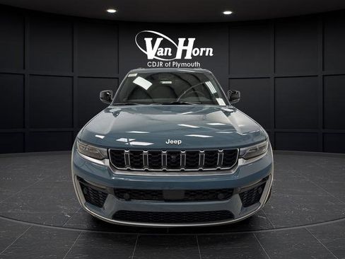 New 2026 Jeep Grand Cherokee Limited image 12