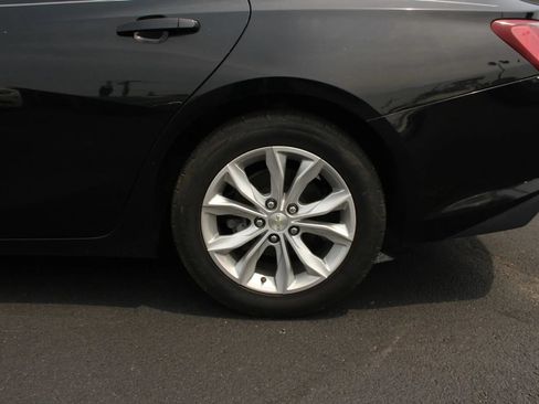Used 2019 Chevrolet Malibu LT FWD image 4