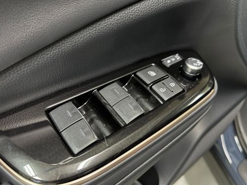 New 2026 Toyota Crown Signia image 38