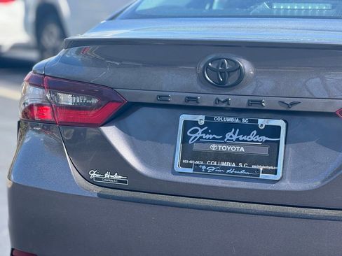 Used 2024 Toyota Camry SE image 12