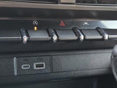 Used 2024 Chevrolet Colorado Trail Boss w/ Advanced Trailering Package image 14