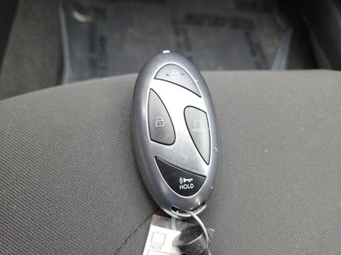 Used 2025 Hyundai Elantra SEL FWD image 37