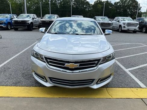 Used 2018 Chevrolet Impala Premier FWD image 2