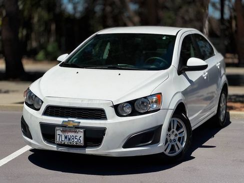 Used 2015 Chevrolet Sonic LT FWD image 7