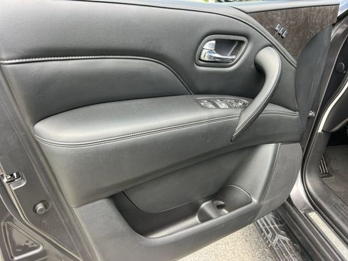Used 2024 INFINITI QX80 Luxe image 8