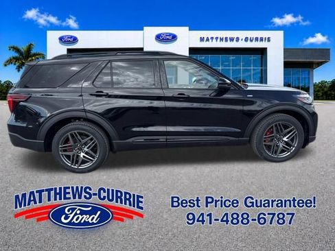 New 2026 Ford Explorer ST-Line w/ ST-Line Street Pack RWD image 3
