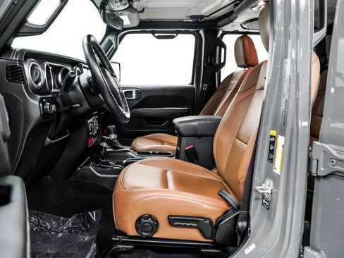 Used 2021 Jeep Gladiator Rubicon AWD/4WD image 16