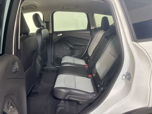 Used 2018 Ford Escape SE w/ SE Sport Appearance Package image 18