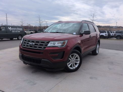 Used 2017 Ford Explorer 4WD image 1