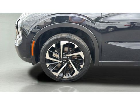 Used 2024 Mitsubishi Outlander Ralliart AWD/4WD image 40