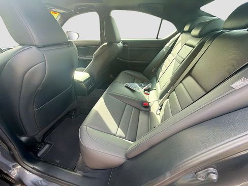 Used 2022 Lexus IS 350 F Sport RWD image 20