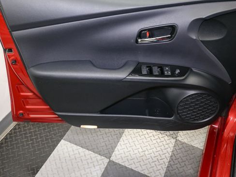 Used 2020 Toyota Prius Prime XLE image 43