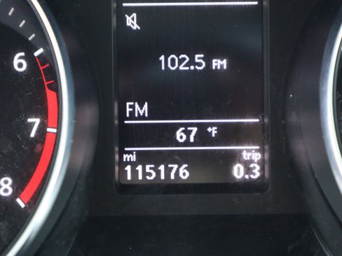 Used 2017 Volkswagen Passat 1.8T R-Line image 19