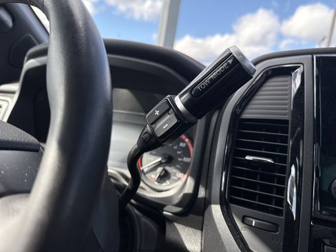 Used 2024 Nissan Titan PRO-4X w/ Pro-4x Convenience Package image 24